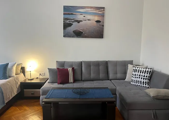 Wonderful Near The Old アパート *